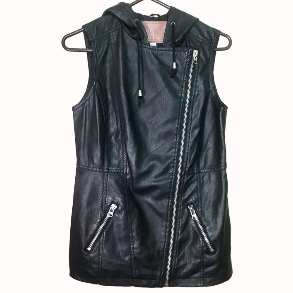 Black Faux Leather Vest - Miss London - Small
